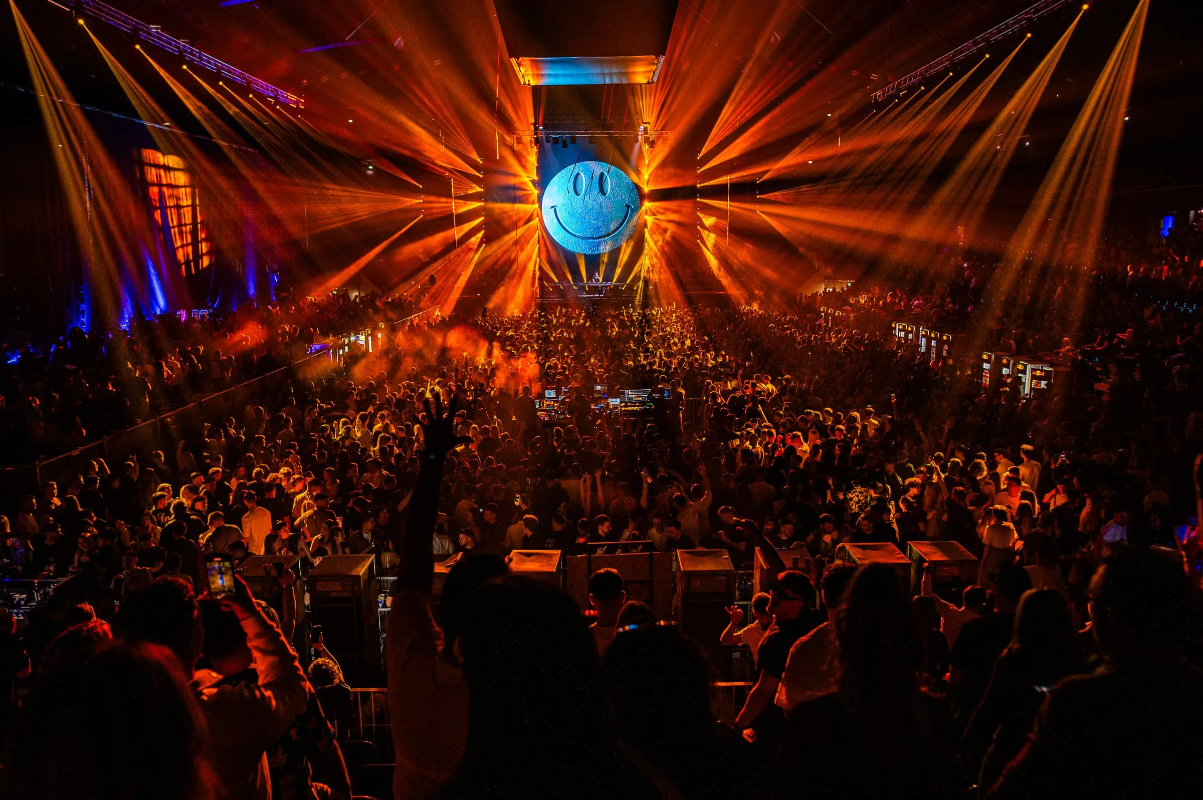 Lumini de scenă și atmosferă · Petreceri · FBMark Events